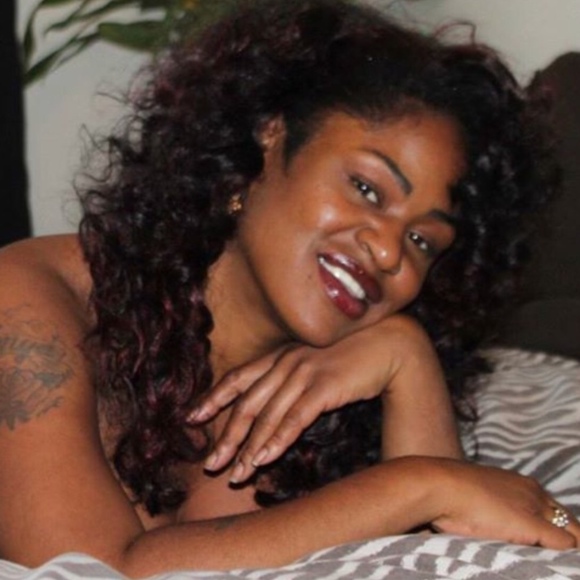 Meet your Posher, Posh - Picture 1 of 1